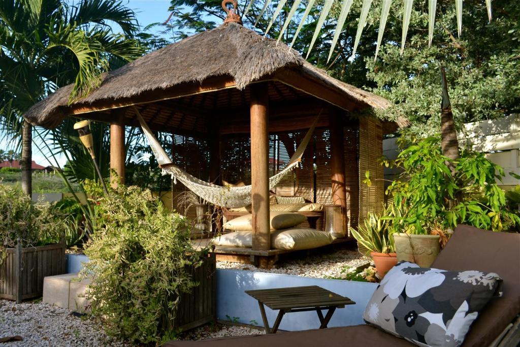 Bananas Apartments Adults Only Palm Beach Eksteriør billede